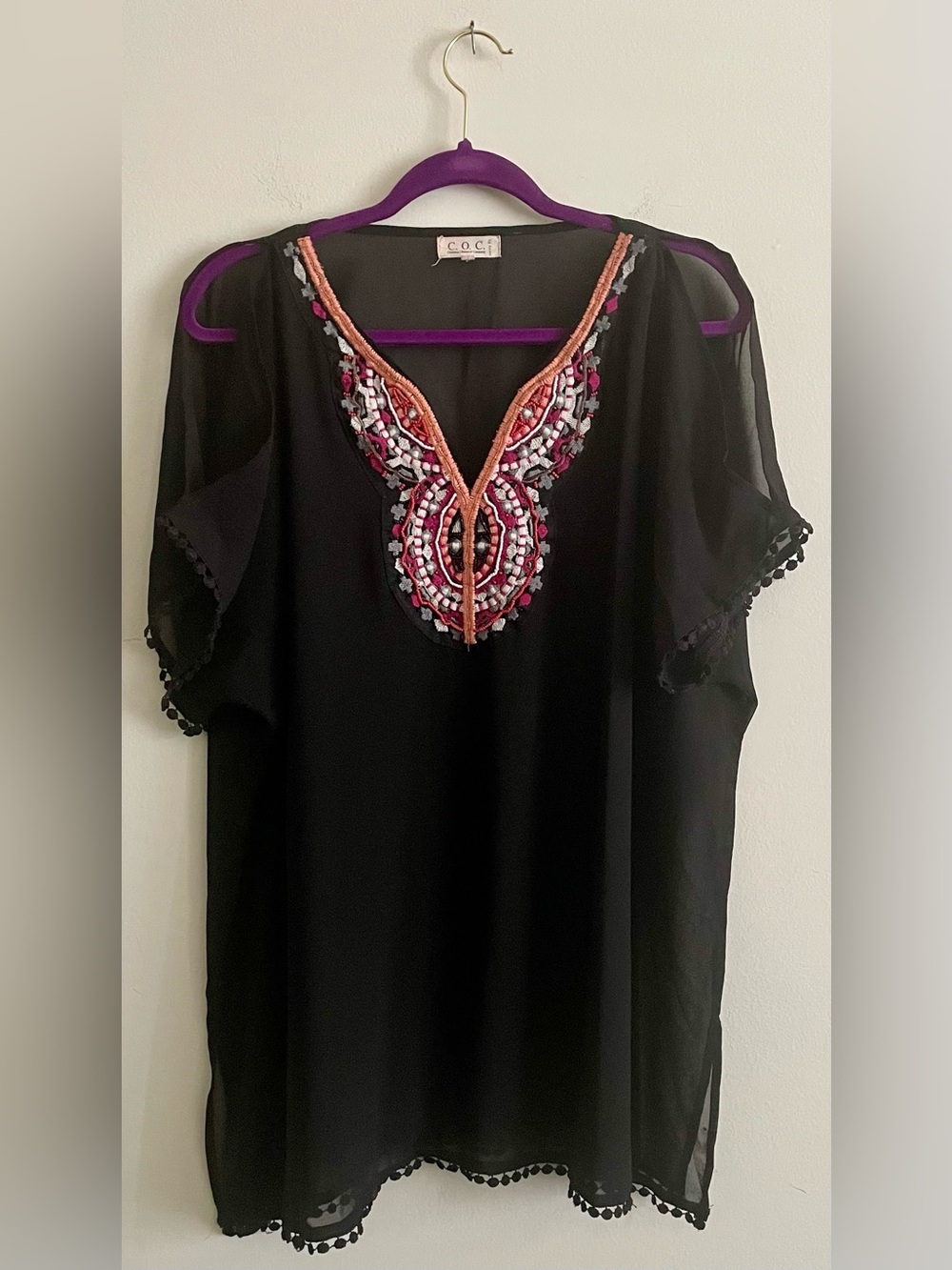 🦩 COC Plus Size Black Cold-Shoulder Embroidered Beaded V-Neck Tunic 🦩